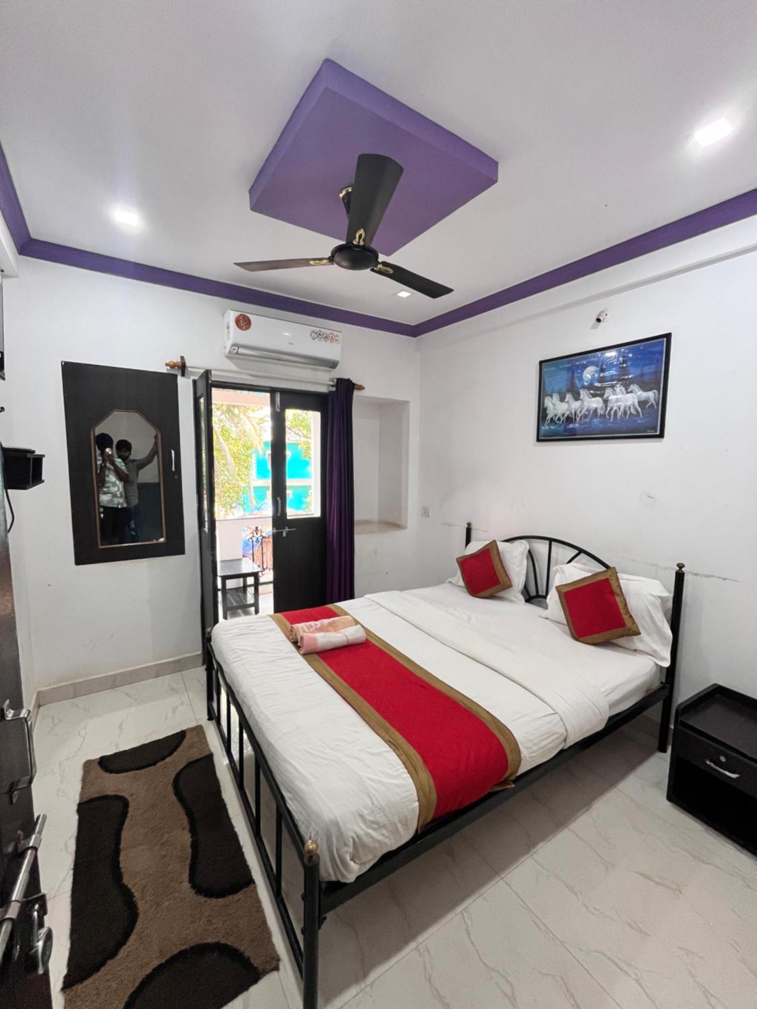 Hotel Queen Queen Sea Calangute Εξωτερικό φωτογραφία